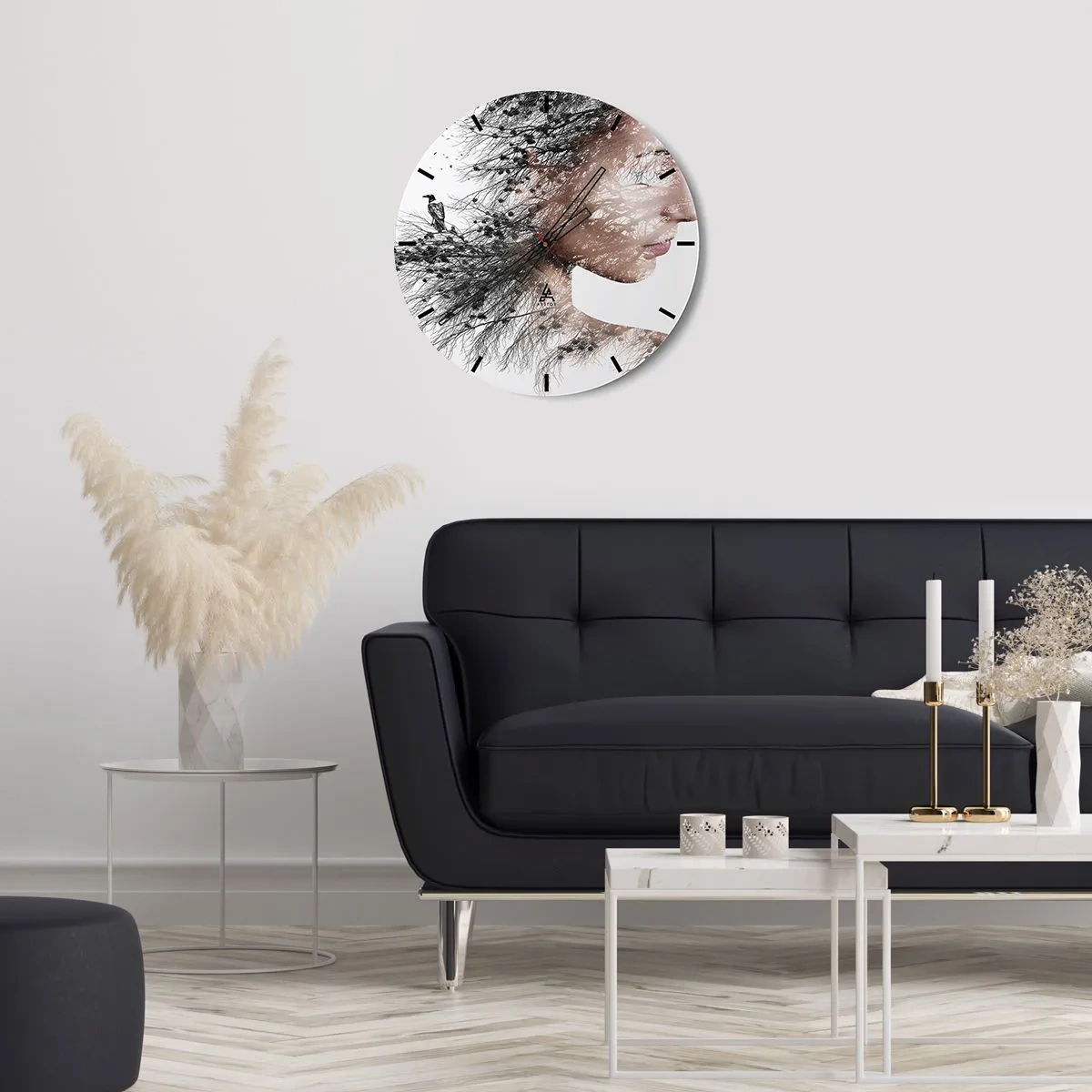Horloge murale - Pendule murale - Profil artistique d'une femme avec un motif de branches et d'oiseaux sur fond blanc. - 30x30cm - L'âme de la forêt - Décoration murale moderne pour le salon, la cuisine et la chambre ARTTOR