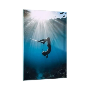 Impression sur verre - Image sur verre - Un plongeur flottant dans un faisceau de lumière sous l'eau - 80x120cm - Dans sous-marine - Décoration murale moderne pour le salon et la chambre ARTTOR