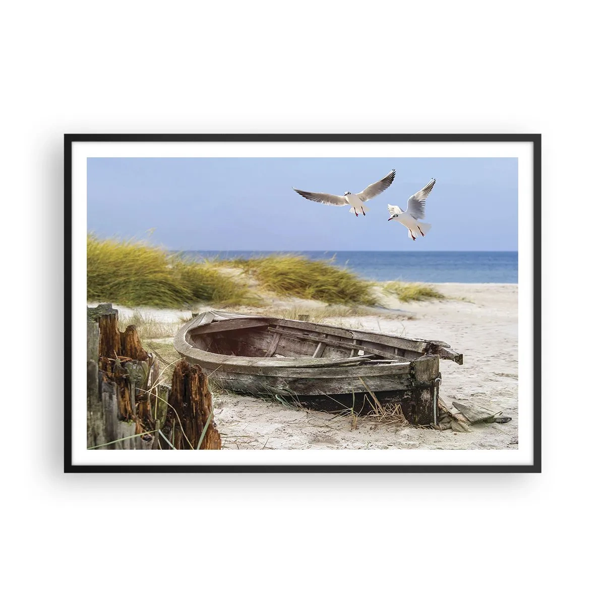Affiche dans un cadre noir - Poster - Bateau abandonné sur une plage avec des mouettes - 100x70cm - Bain de vent - Décoration murale moderne pour le salon et la chambre ARTTOR