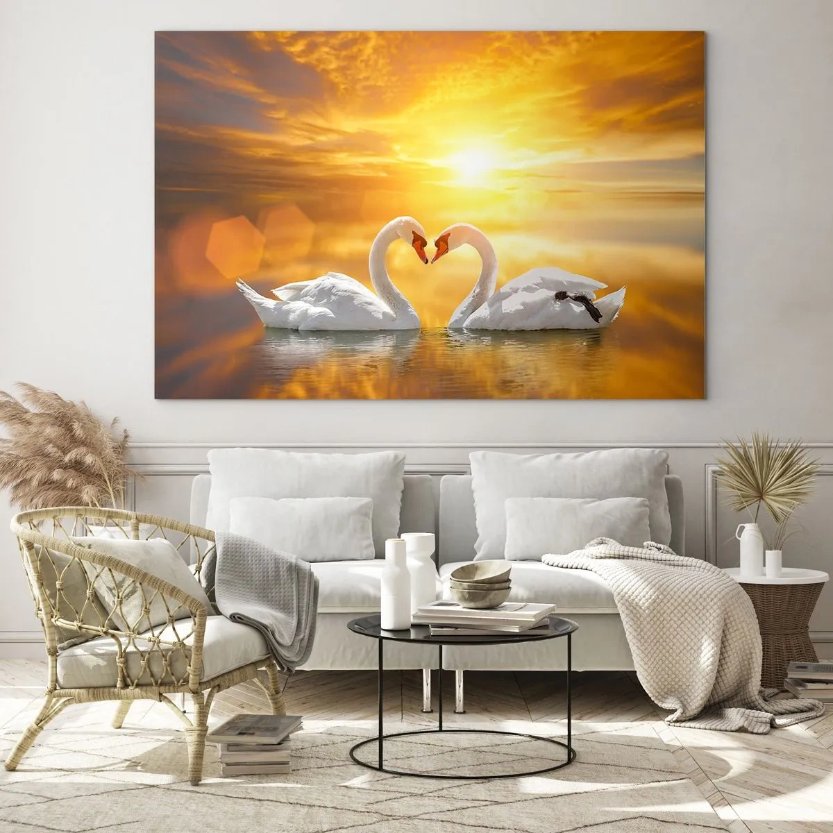 Impression sur verre - Image sur verre - Deux cygnes sur l'eau formant un cœur sur fond de coucher de soleil - 100x70cm - Le coeur est le plus beau mot du monde… - Décoration murale moderne pour le salon et la chambre ARTTOR