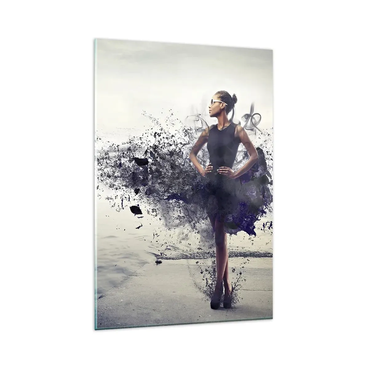 Impression sur verre - Image sur verre - Une femme dans une composition artistique sur fond d'eau - 80x120cm - Vénus africaine - Décoration murale moderne pour le salon et la chambre ARTTOR