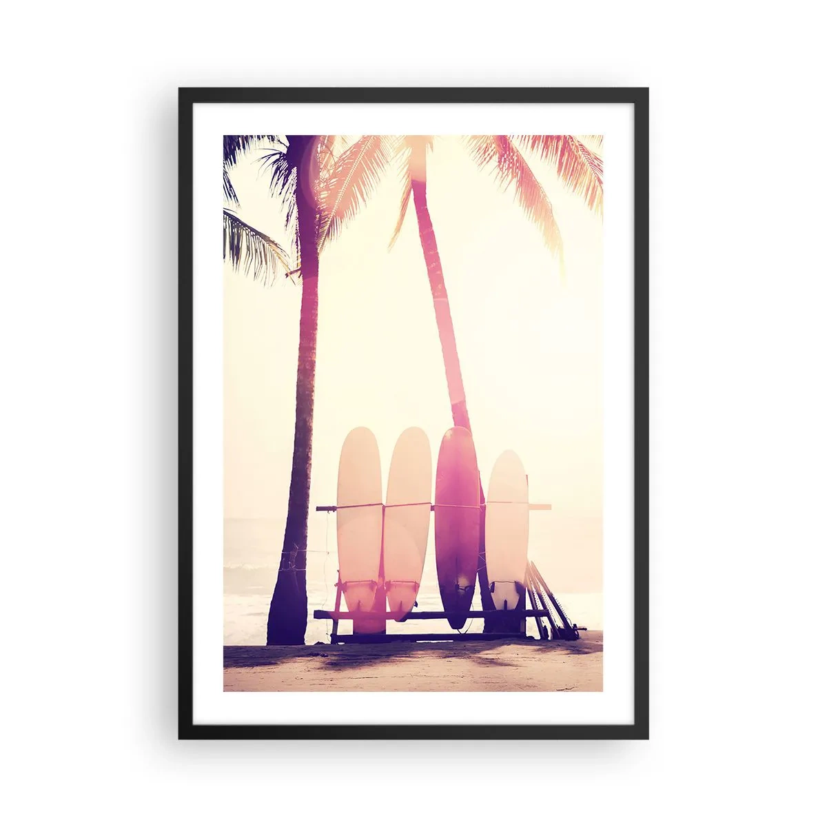 Affiche dans un cadre noir - Poster - Planches de surf alignées sous les palmiers sur la plage - 50x70cm - Ca va être une journée magnifique - Décoration murale moderne pour le salon et la chambre ARTTOR