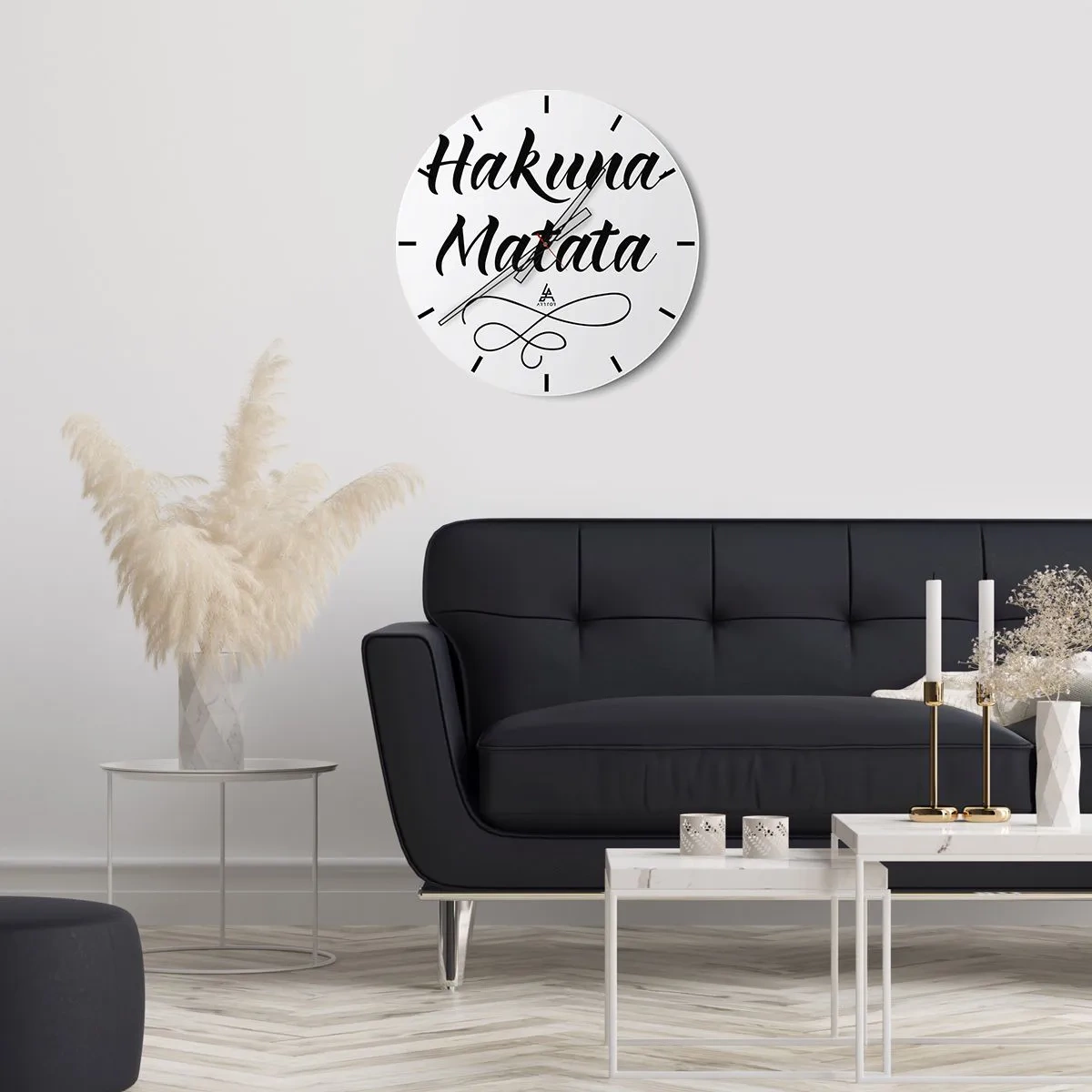 Horloge murale - Pendule murale - Lettrage Hakuna Matata noir sur fond blanc - 30x30cm - Le meilleur conseil - Décoration murale moderne pour le salon, la cuisine et la chambre ARTTOR