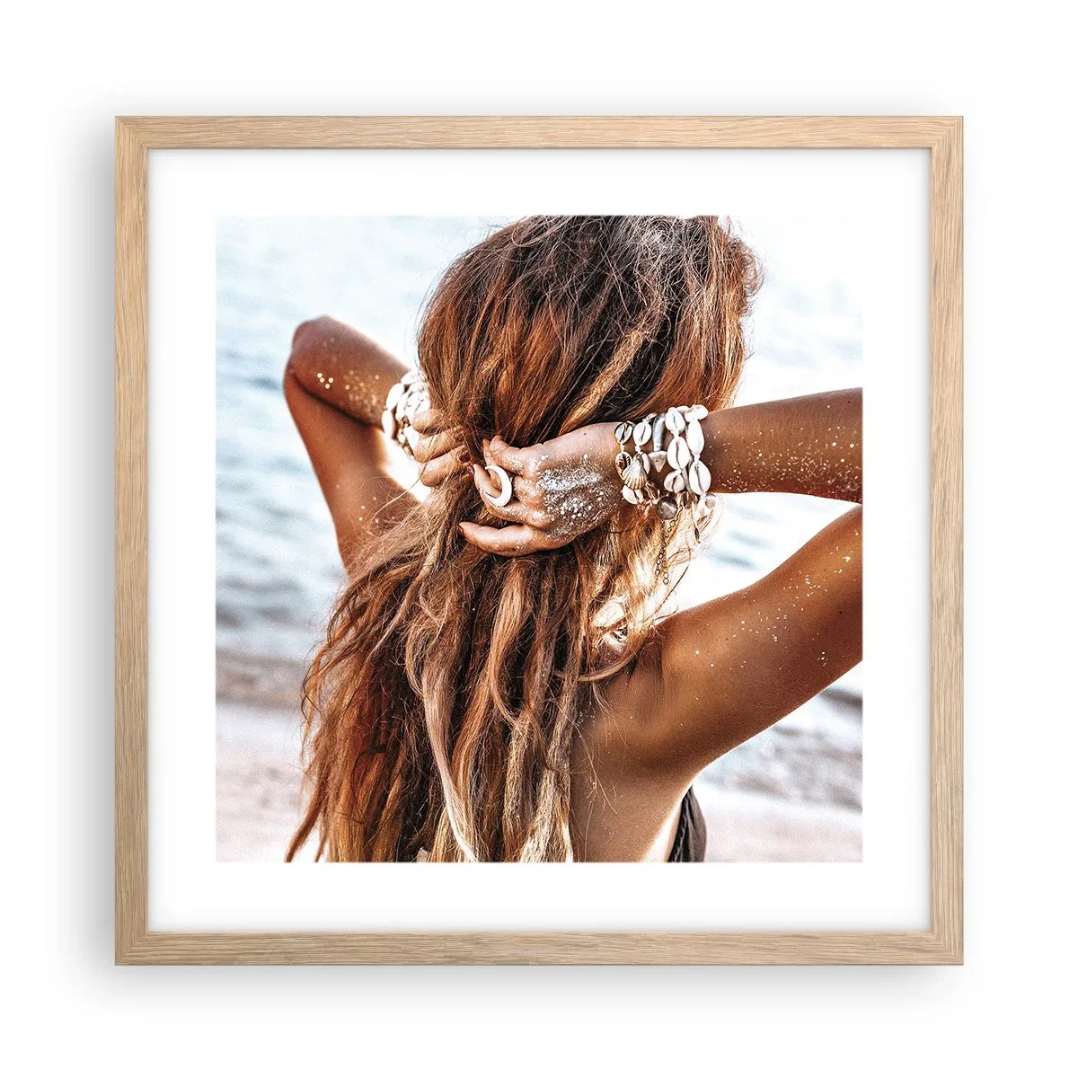 Affiche dans un chêne clair - Poster - La soeur de l'eau et du soleil - 40x40 cm