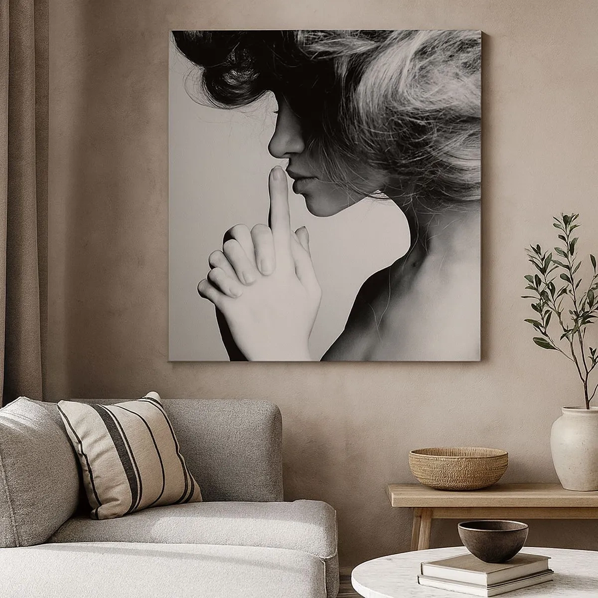 Impression sur toile - Image sur toile - A l'écoute d'elle-même - 30x30 cm