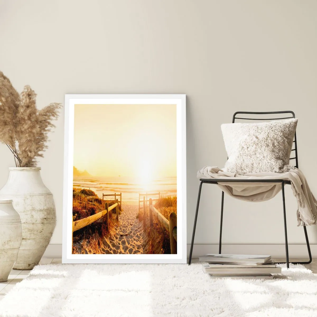 Affiche dans un cadre blanc - Poster - A travers la dune, vers le soleil - 40x50 cm