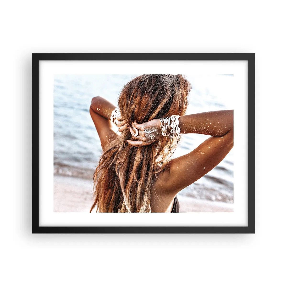 Affiche dans un cadre noir - Poster - La soeur de l'eau et du soleil - 50x40 cm