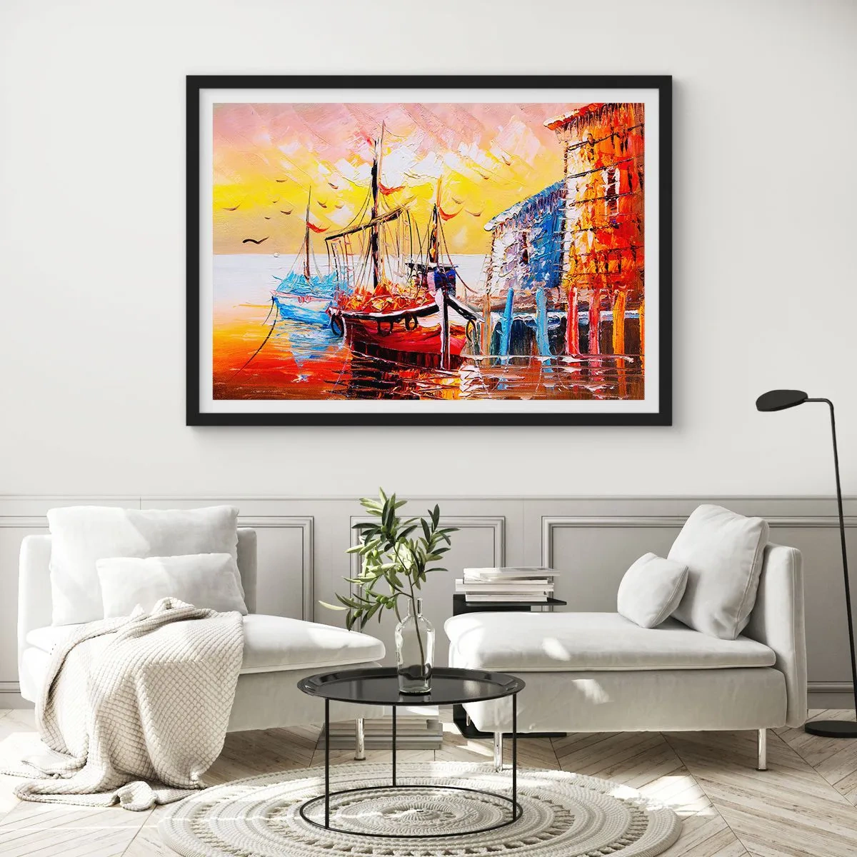 Affiche dans un cadre noir - Poster - Port pittoresque au coucher du soleil avec des bateaux de pêche - 70x50cm - Bon retour - Décoration murale moderne pour le salon et la chambre ARTTOR