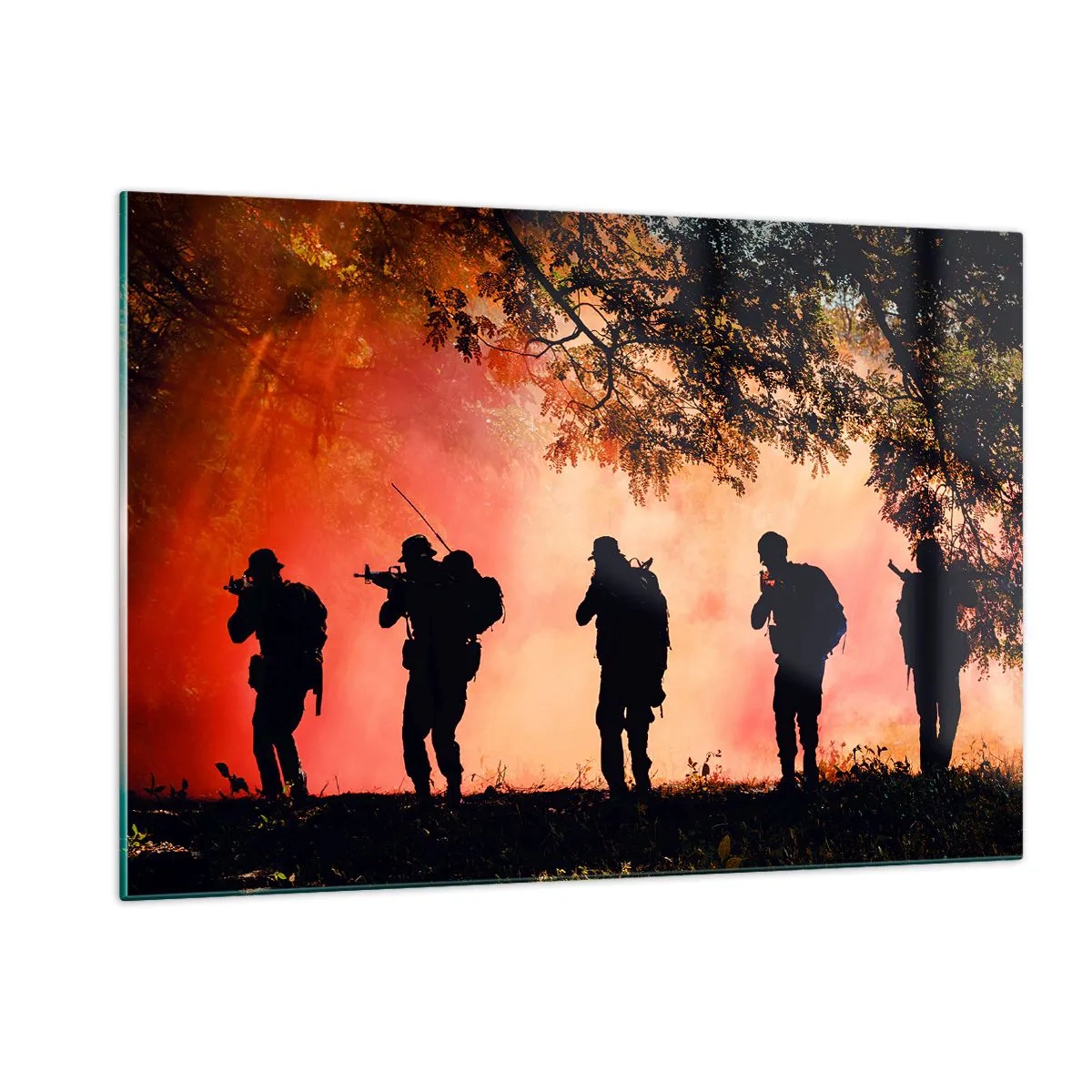 Impression sur verre - Image sur verre - Un groupe de soldats marchant sur fond de forêt en feu. - 120x80cm - … Tous pour un. - Décoration murale moderne pour le salon et la chambre ARTTOR