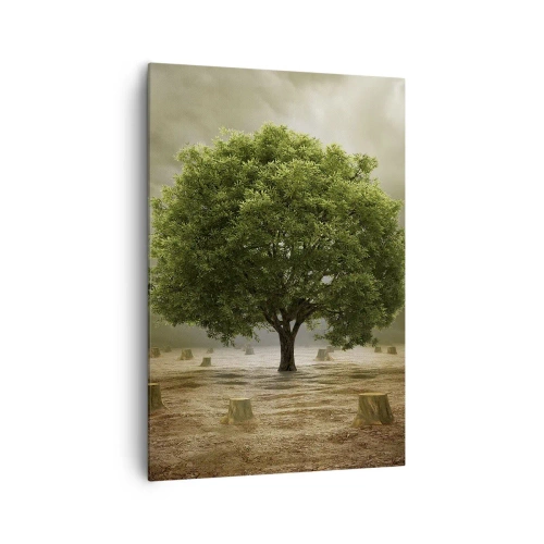Impression sur toile - Image sur toile - Un arbre vert entouré de troncs d'arbres abattus contre un ciel nuageux - 70x100cm - Tout l'espoir - Décoration murale moderne pour le salon et la chambre ARTTOR