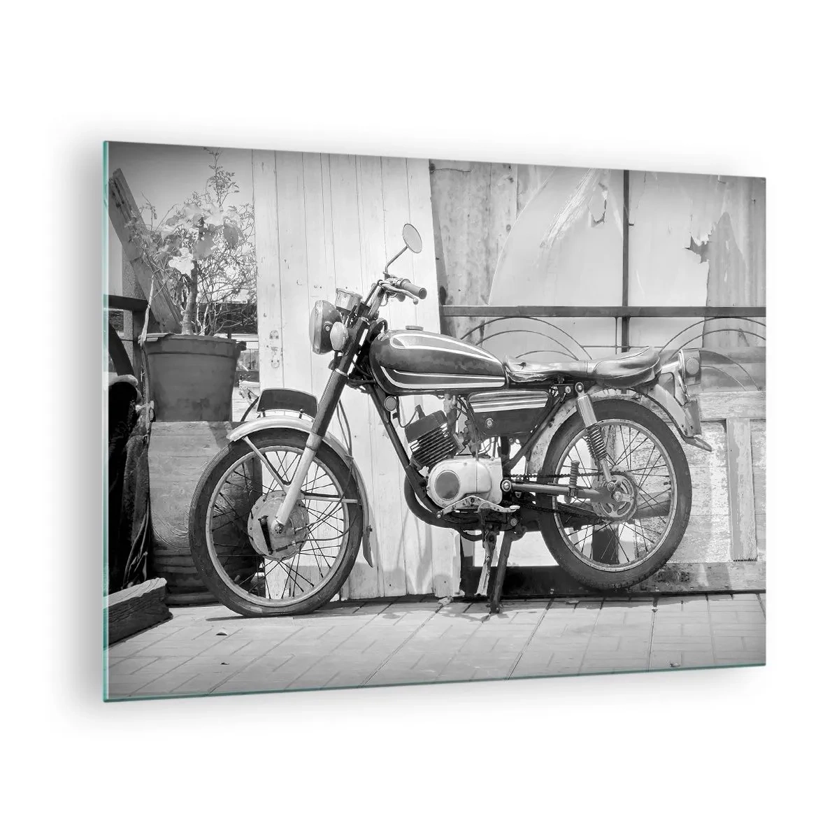 Impression sur verre - Image sur verre - Une moto de style rétro debout contre un mur en bois - 70x50cm - Classique au dessus de tout - Décoration murale moderne pour le salon et la chambre ARTTOR
