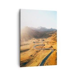 Impression sur toile - Image sur toile - Une route sinueuse dans les montagnes éclairée par le soleil couchant - 50x70cm - Dans une vallée dorée - Décoration murale moderne pour le salon et la chambre ARTTOR
