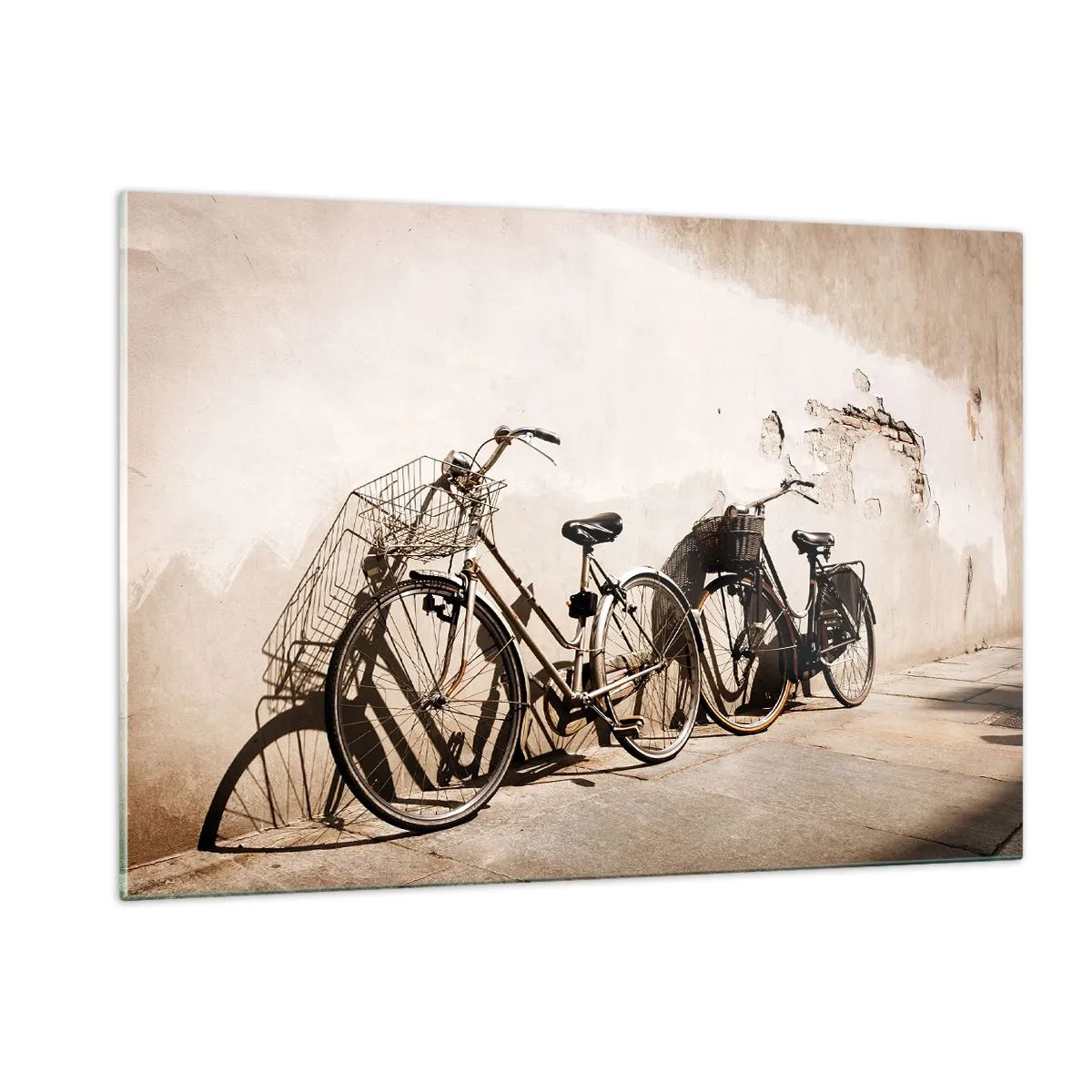Impression sur verre - Image sur verre - Vélos rétro appuyés contre un vieux mur - 120x80cm - Le charme inoubliable du passé - Décoration murale moderne pour le salon et la chambre ARTTOR
