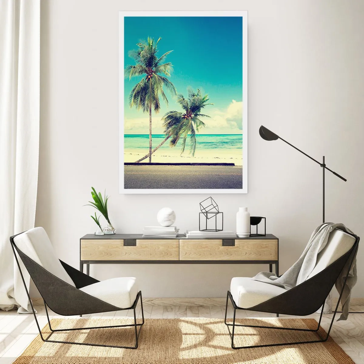 Affiche - Poster - Deux palmiers sur la plage avec un ciel bleu - 50x70cm - Il est temps de commencer les vacances - Décoration murale moderne pour le salon et la chambre ARTTOR