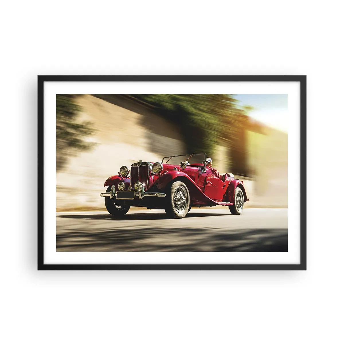 Affiche dans un cadre noir - Poster - Voiture classique rouge en mouvement dans une rue ensoleillée - 70x50cm - Plus belle que Nike de Samothrace - Décoration murale moderne pour le salon et la chambre ARTTOR