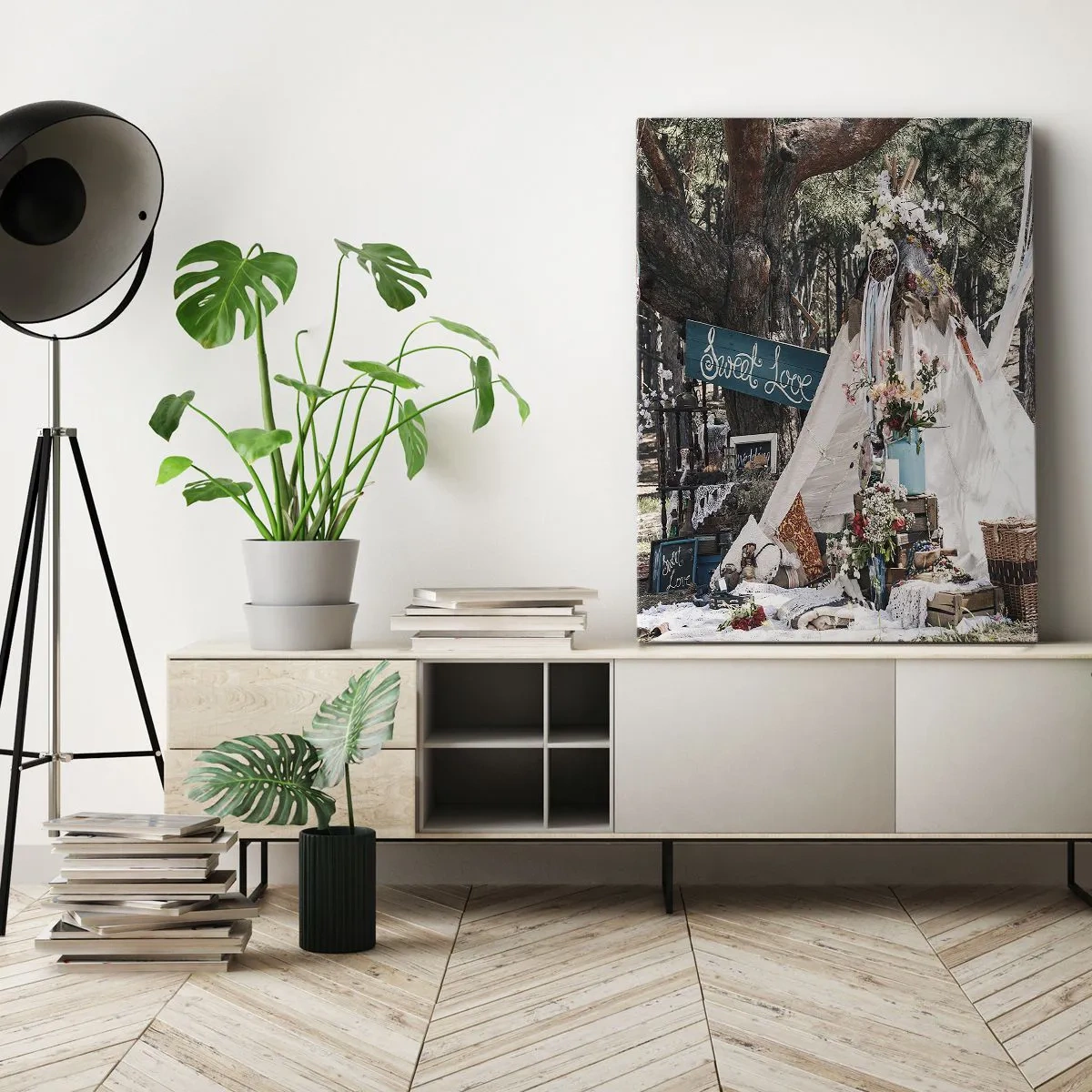Impression sur toile - Image sur toile - Décoration bohème avec un tipi dans la forêt - 80x120cm - Make love… - Décoration murale moderne pour le salon et la chambre ARTTOR