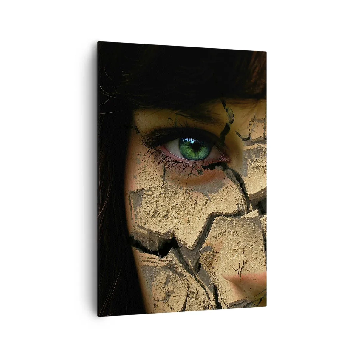 Impression sur toile - Image sur toile - Le visage d'une femme aux yeux verts recouvert d'une structure de terre craquelée - 70x100cm - Plaisir et effroi en même temps - Décoration murale moderne pour le salon et la chambre ARTTOR