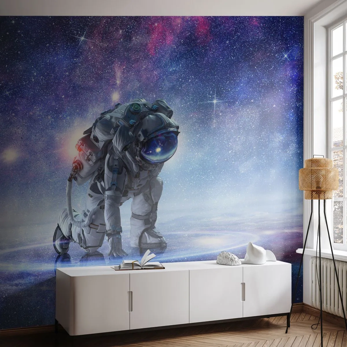 Papier Peint Photo Premium Sand - Astronaute agenouillé dans un paysage spatial - 100x70cm - Le ciel étoilé au dessus de moi - Décoration murale moderne pour le salon et la chambre ARTTOR