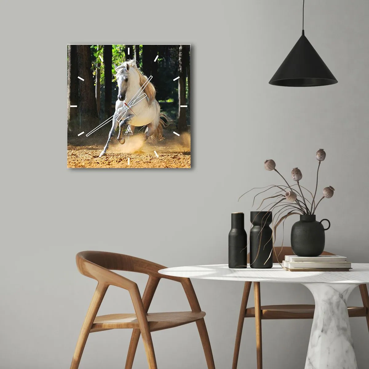 Horloge murale - Pendule murale - Un cheval blanc galopant dans une clairière forestière - 30x30cm - Comme dans un roman fantastique - Décoration murale moderne pour le salon et la chambre ARTTOR