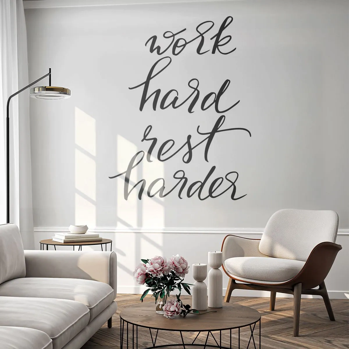 Papier Peint Photo Premium Sand - Citation « Travaillez dur, reposez-vous plus dur » en calligraphie élégante - 100x70cm - Équilibre de vie - Décoration murale moderne pour le salon et la chambre ARTTOR