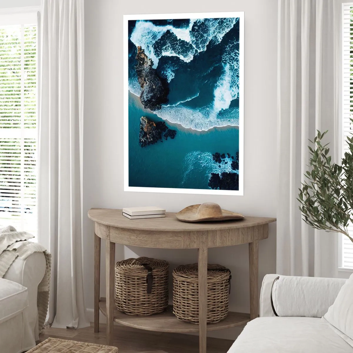 Affiche - Poster - Vue des vagues de l'océan s'écrasant contre les rochers - 50x70cm - Enveloppé par les vagues - Décoration murale moderne pour le salon et la chambre ARTTOR
