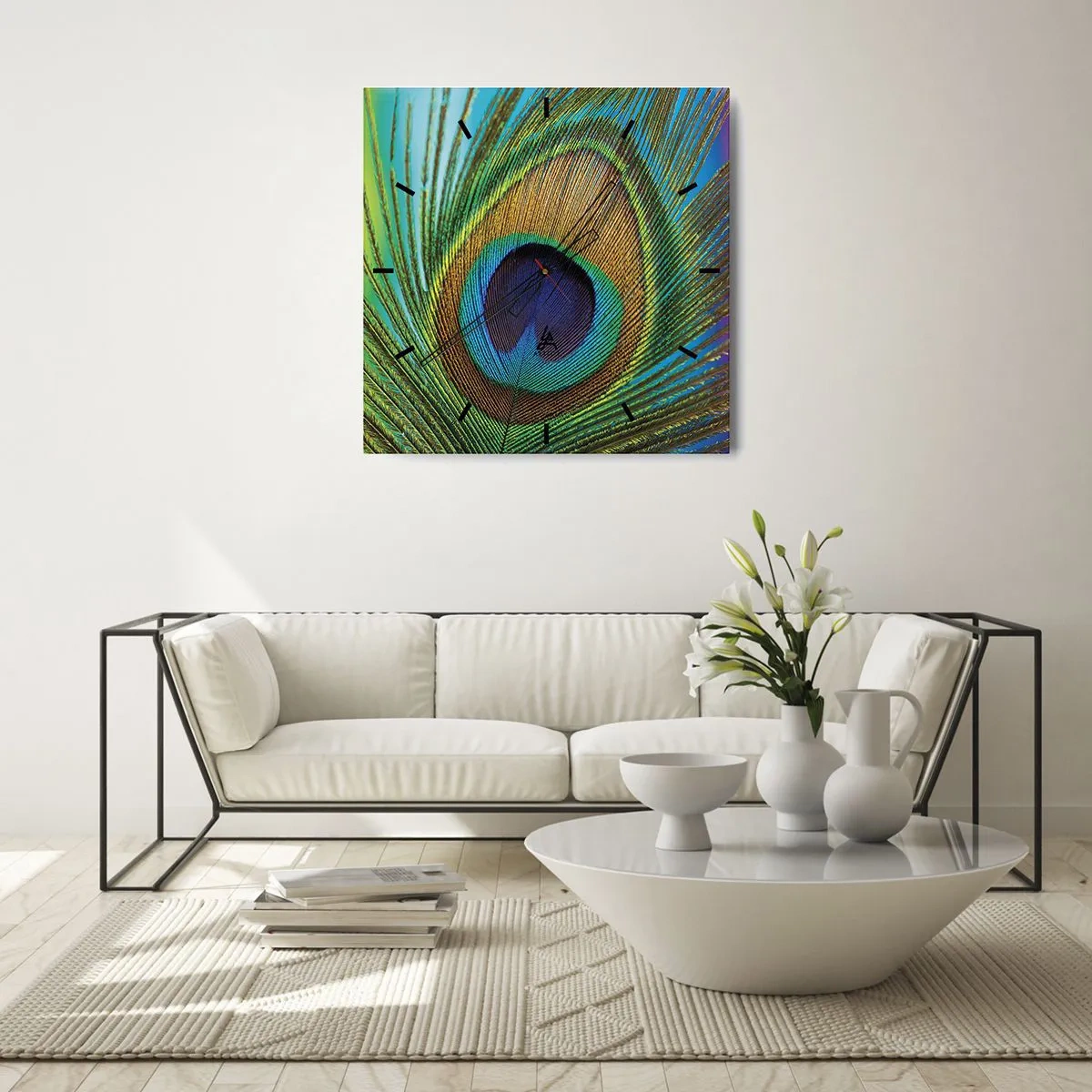 Horloge murale - Pendule murale - Gros plan d'une plume de paon aux couleurs vives - 30x30cm - Les yeux dans les yeux - Décoration murale moderne pour le salon et la chambre ARTTOR