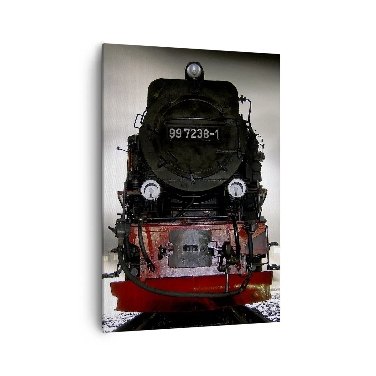 Impression sur toile - Image sur toile - Une locomotive à vapeur entourée de vapeur sur un ciel sombre dans un décor atmosphérique - 70x100cm - Il se lève et siffle, halète et souffle - Décoration murale moderne pour le salon et la chambre ARTTOR