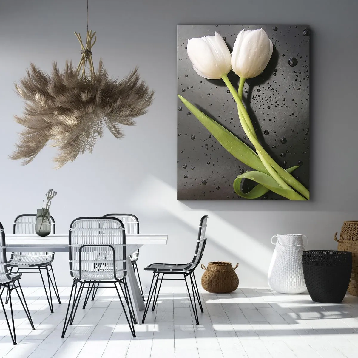 Impression sur toile - Image sur toile - Tulipes blanches sur fond noir avec des gouttes d'eau - 80x120cm - Tissage de printemps - Décoration murale moderne pour le salon et la chambre ARTTOR