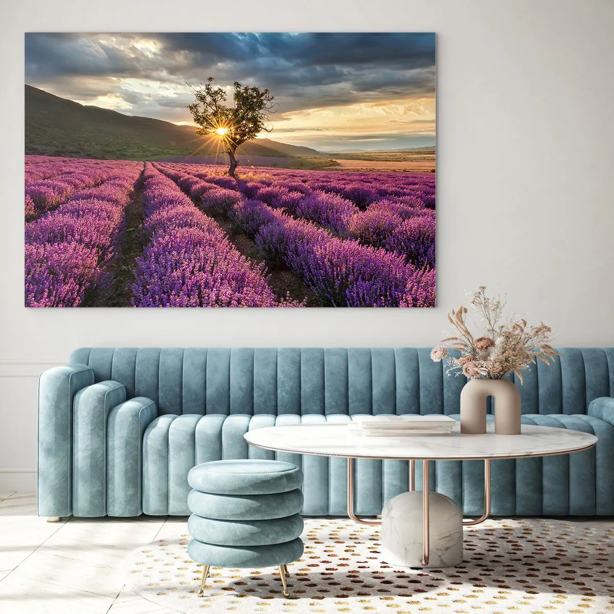 Impression sur verre - Image sur verre - Un champ de lavande avec un arbre solitaire dans les rayons du soleil couchant - 70x50cm - Arôme de couleur lilas - Décoration murale moderne pour le salon et la chambre ARTTOR