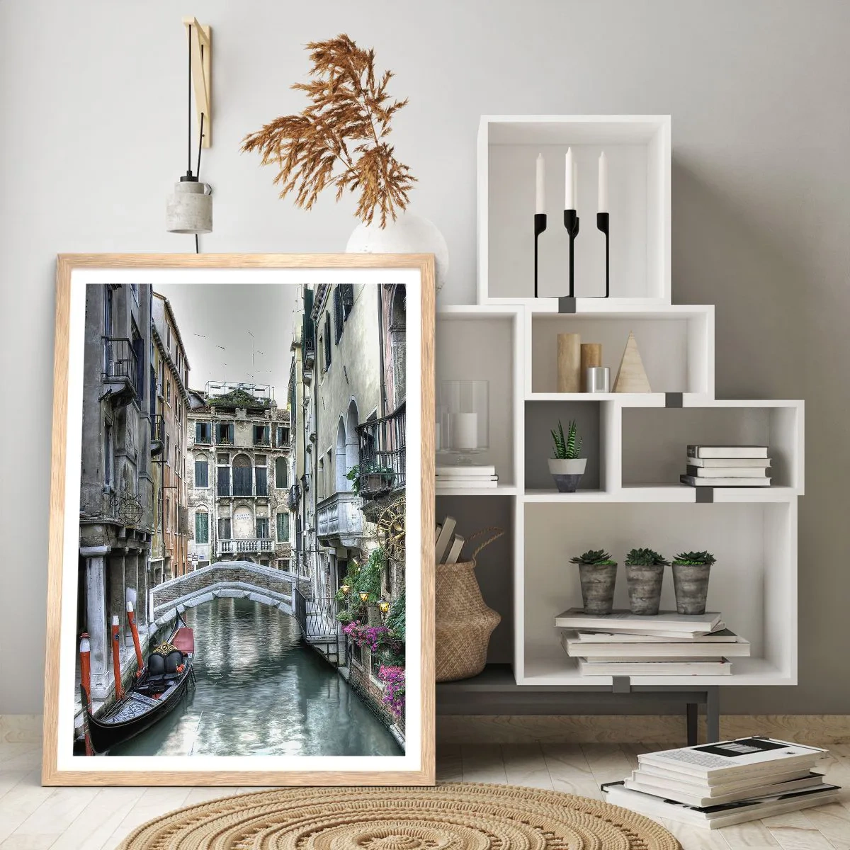 Affiche dans un chêne clair - Poster - Pendant des siècles dans une réflexion silencieuse - 50x70 cm