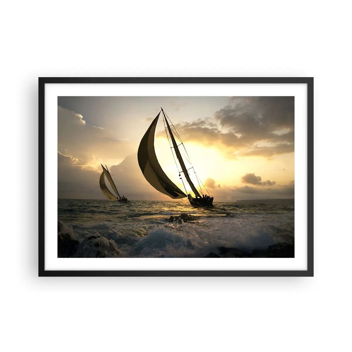 Affiche dans un cadre noir - Poster - Voiliers en mer au coucher du soleil - 70x50cm - Avec le vent et contre le vent - Décoration murale moderne pour le salon et la chambre ARTTOR