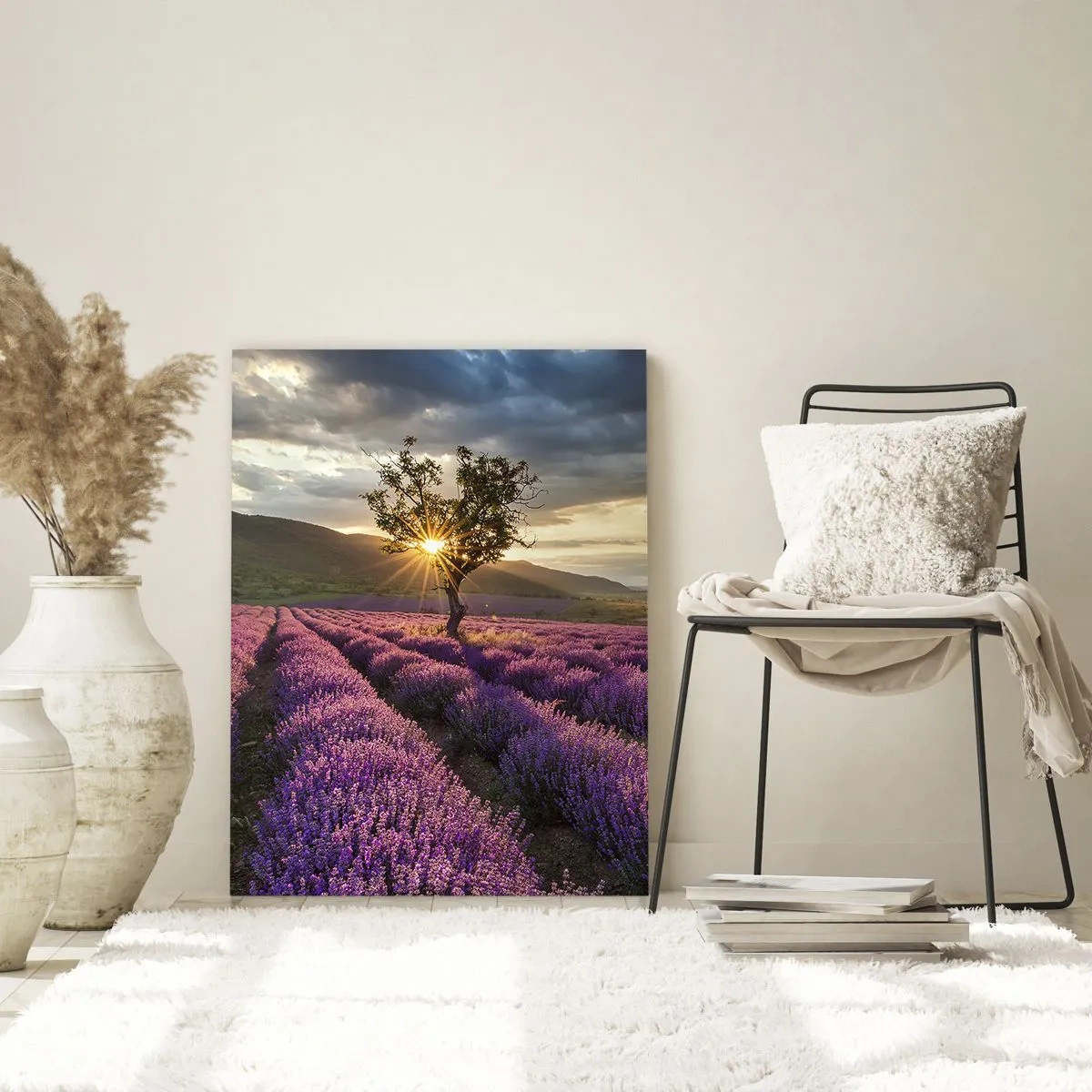 Impression sur verre - Image sur verre - Un champ de lavande avec un arbre solitaire dans les rayons du soleil couchant - 50x70cm - Arôme de couleur lilas - Décoration murale moderne pour le salon et la chambre ARTTOR