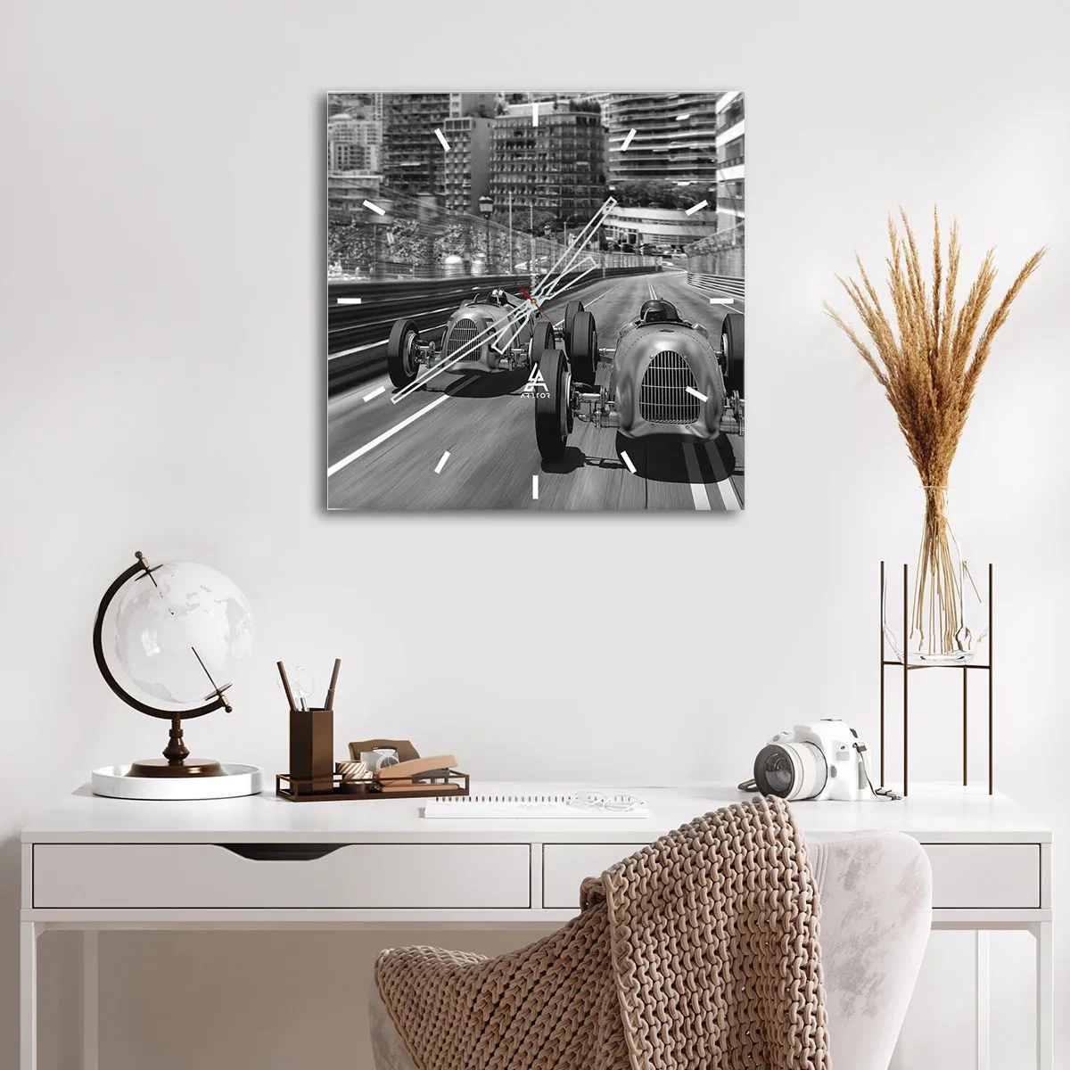 Horloge murale - Pendule murale - Scène de course automobile rétro monochrome - 30x30cm - Il y a longtemps à Monté Carlo - Décoration murale moderne pour le salon et la chambre ARTTOR