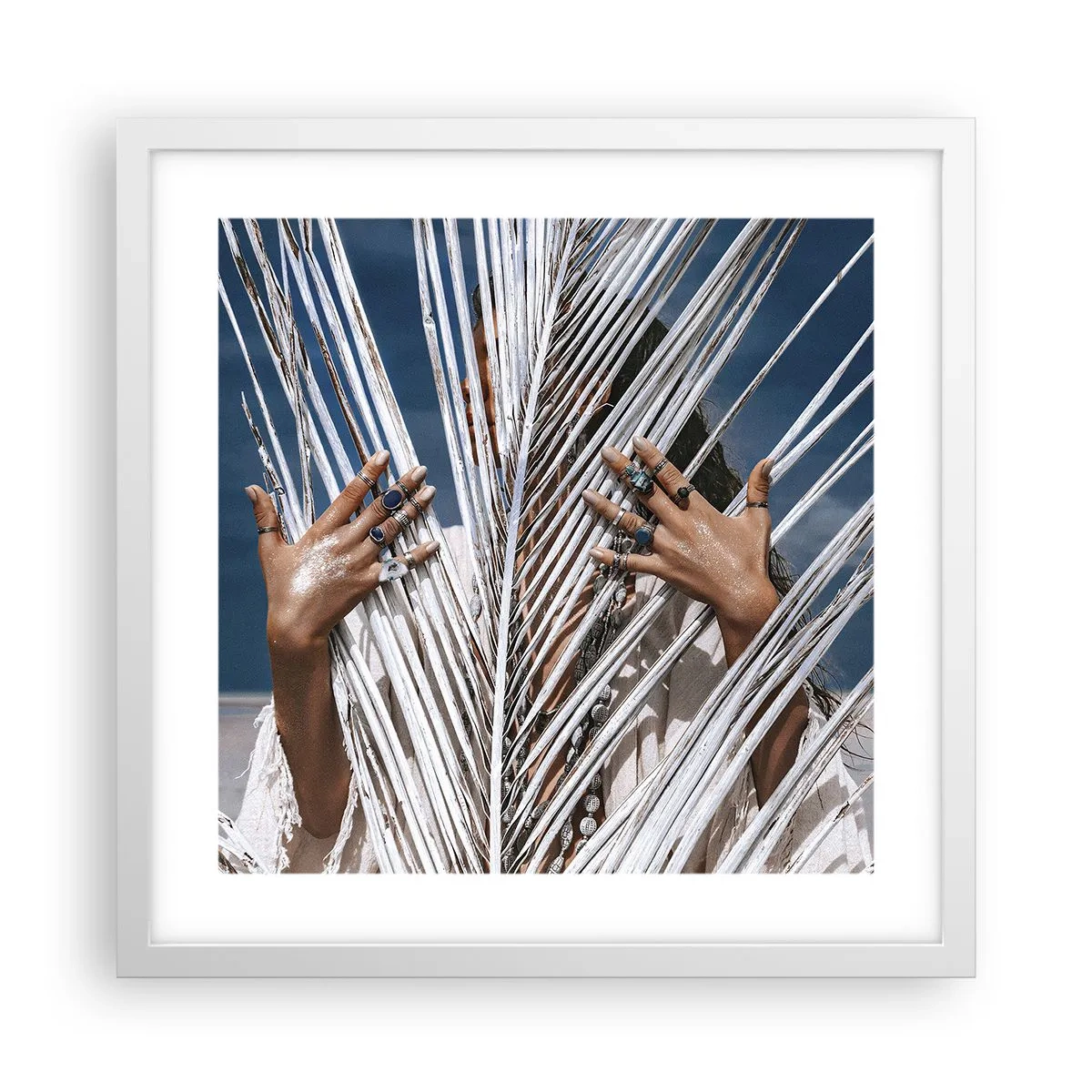 Affiche dans un cadre blanc - Poster - Fille de chaman ? - 40x40 cm