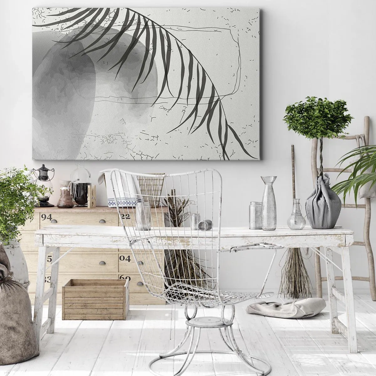 Impression sur toile - Image sur toile - Un délicat motif de feuille de palmier sur un fond clair dans un style scandinave. - 120x80cm - L'exotisme subtil de la nature - Décoration murale moderne pour le salon et la chambre ARTTOR