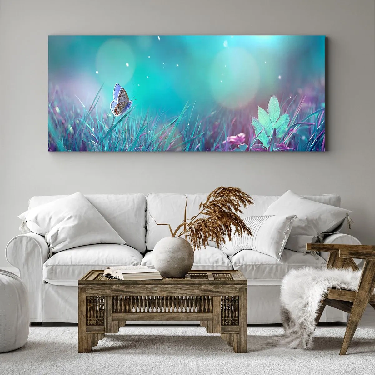Impression sur toile - Image sur toile - Un papillon sur l'herbe à la lumière de reflets flous - 140x50cm - La vie secrète de la prairie - Décoration murale moderne pour le salon et la chambre ARTTOR