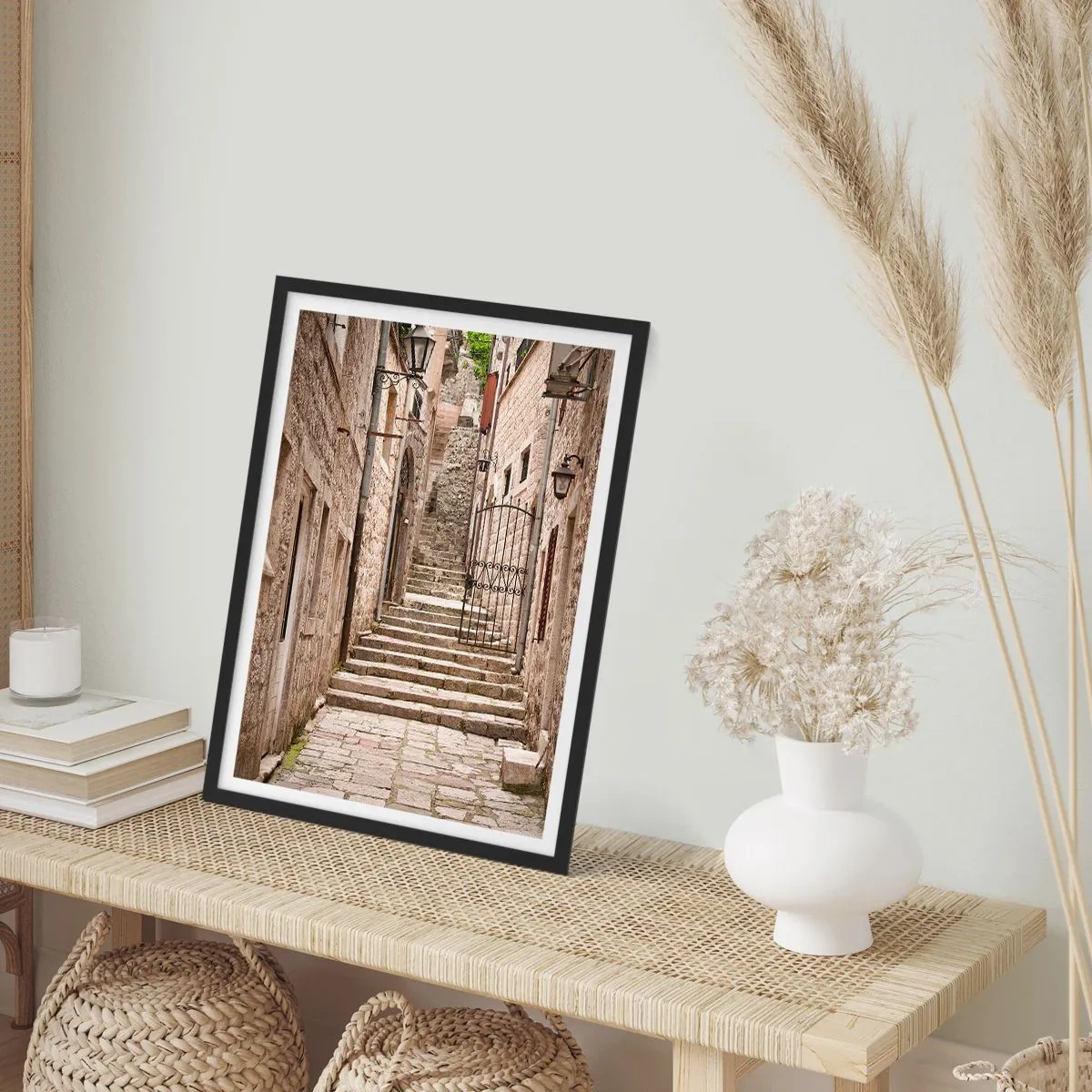 Affiche dans un cadre noir - Poster - Une vieille ruelle magique - 70x100 cm