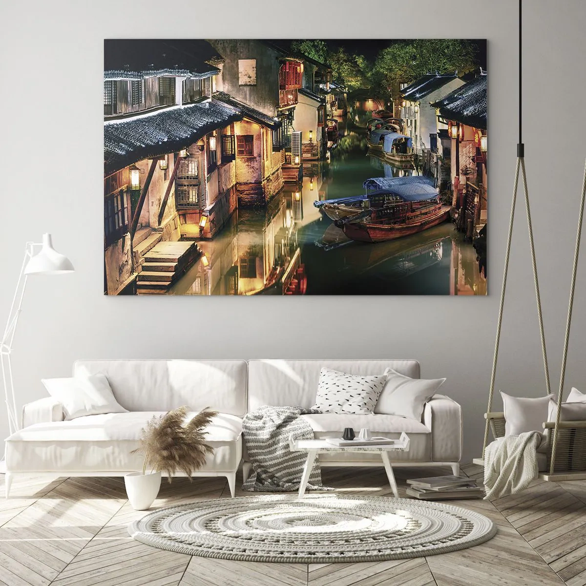 Impression sur verre - Image sur verre - Rue chinoise la nuit avec des bateaux et des lumières le long du canal - 70x50cm - Soirée dans une rue chinoise - Décoration murale moderne pour le salon et la chambre ARTTOR