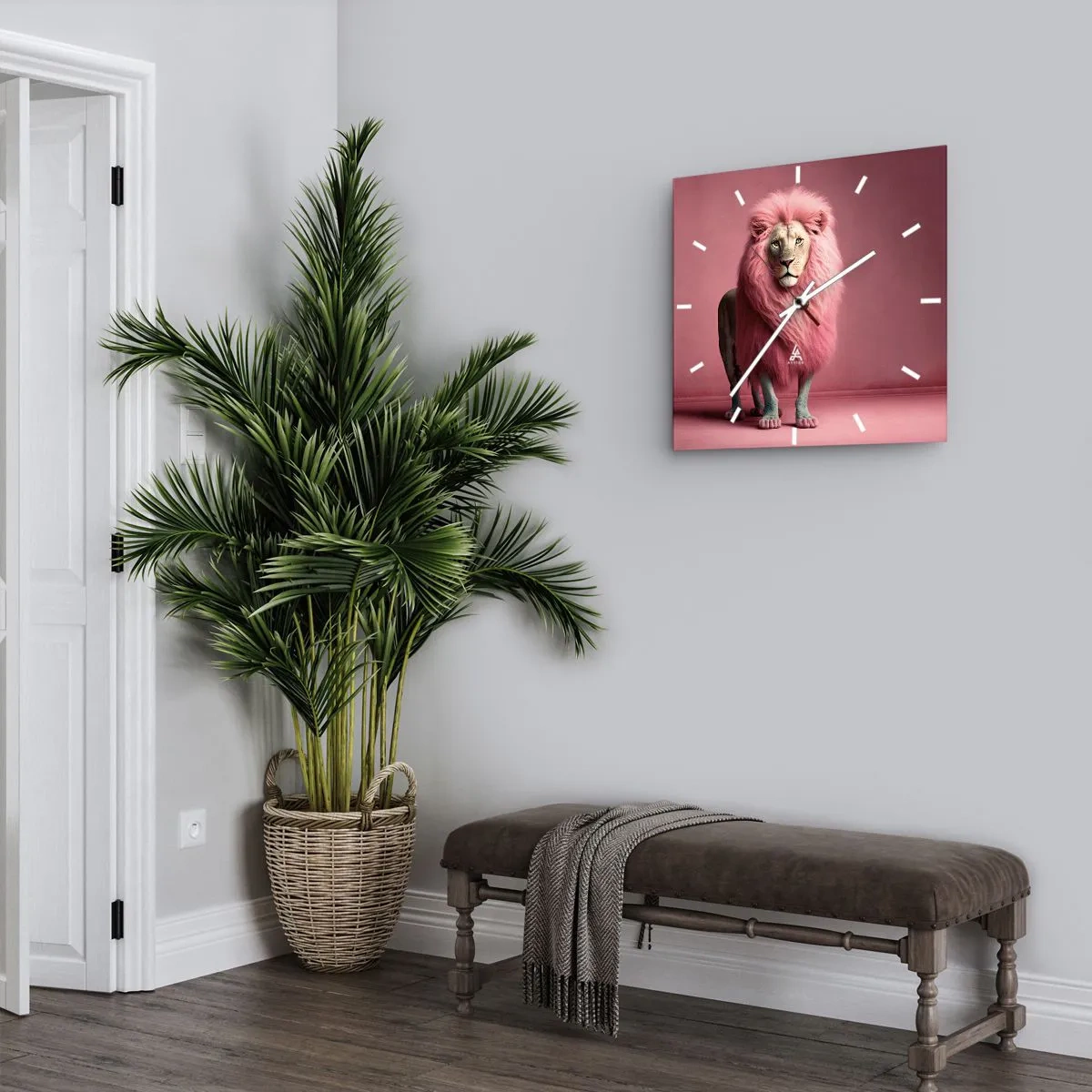 Horloge murale - Pendule murale - Un lion rendu artistiquement avec une crinière rose sur un fond rose - 30x30cm - Et tu n'as plus peur - Décoration murale moderne pour le salon et la chambre ARTTOR
