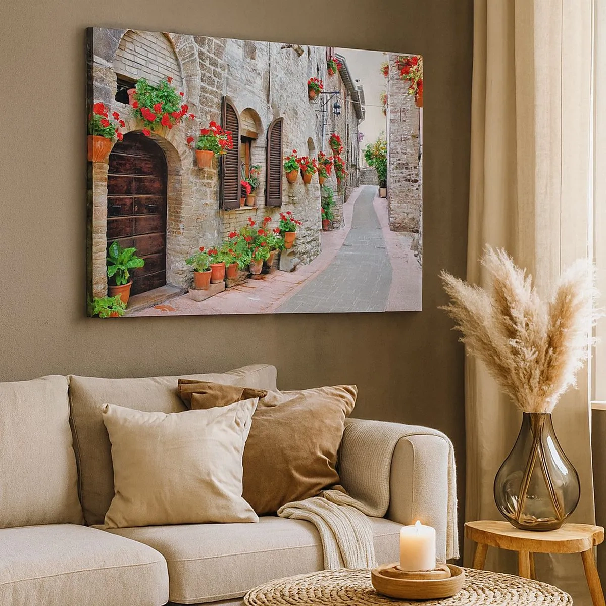 Impression sur toile - Image sur toile - Une rue étroite avec des bâtiments en pierre décorés de pots de fleurs - 70x50cm - Ambiance italienne - Décoration murale moderne pour le salon et la chambre ARTTOR