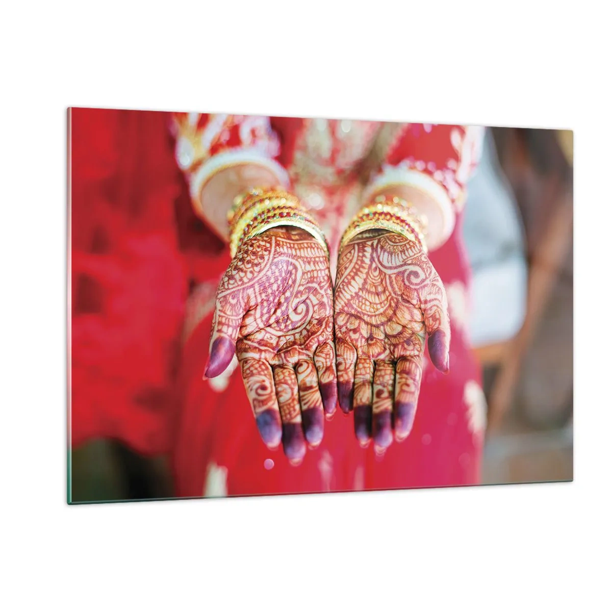 Impression sur verre - Image sur verre - Mains au henné en tenue traditionnelle sur fond rouge - 120x80cm - Prêt à saisir votre chance - Décoration murale moderne pour le salon et la chambre ARTTOR
