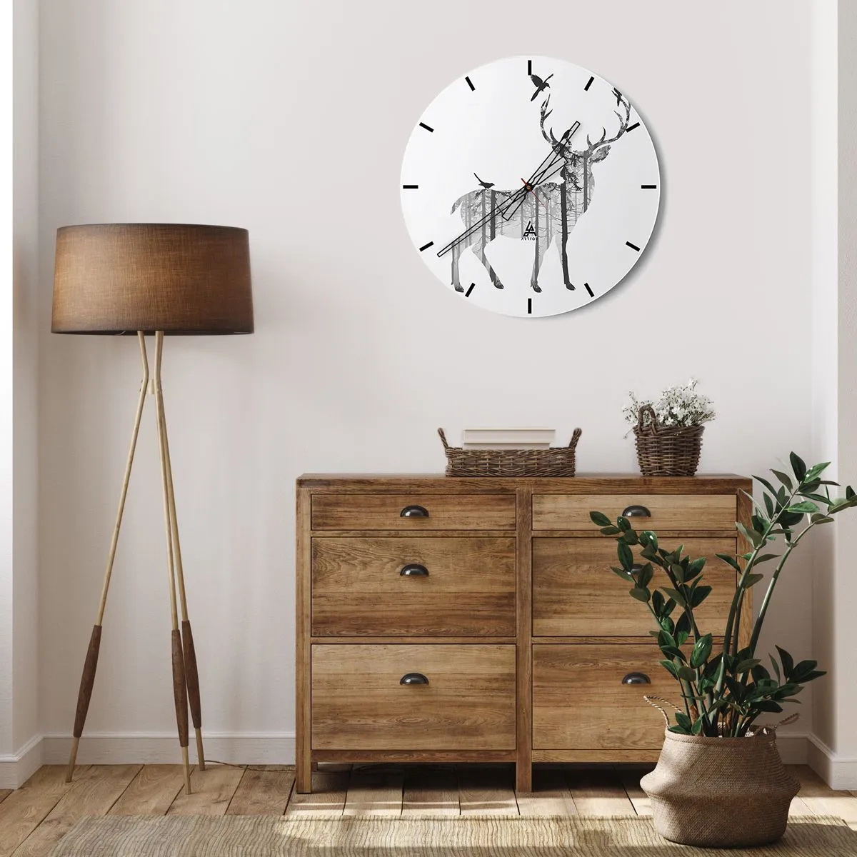Horloge murale - Pendule murale - Silhouette d'un cerf remplie d'un motif de forêt et d'oiseaux - 30x30cm - La bonne âme de la forêt - Décoration murale moderne pour le salon, la cuisine et la chambre ARTTOR