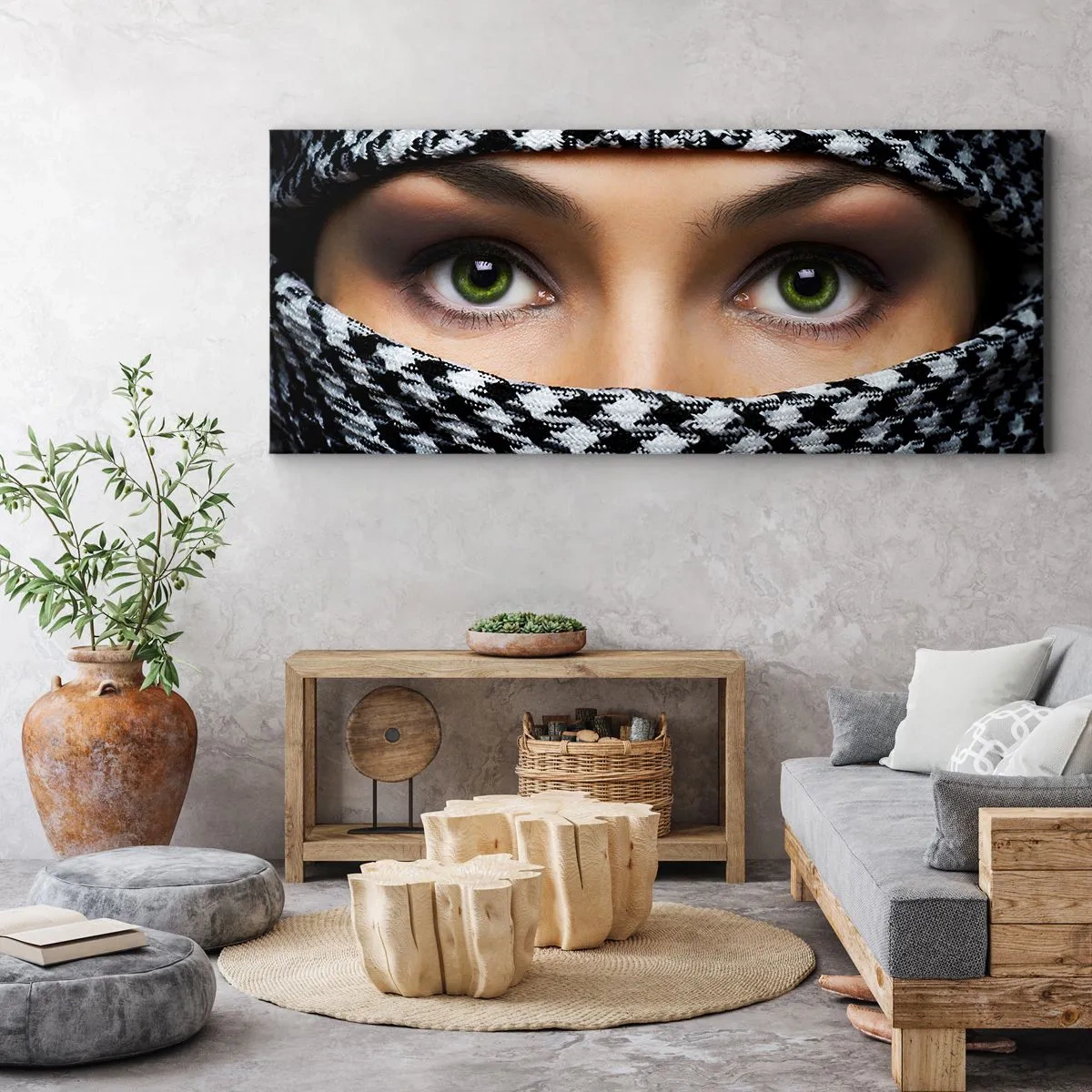 Impression sur toile - Image sur toile - Les yeux verts d'une femme sont cachés derrière un tissu à motifs en noir et blanc. - 160x50cm - Un portrait d'une beauté voilée aux yeux verts - Décoration murale moderne pour le salon et la chambre ARTTOR