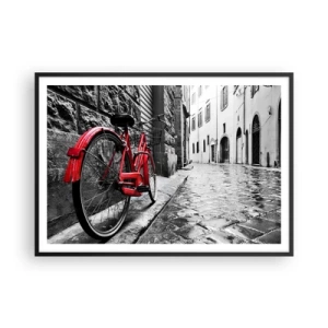 Affiche dans un cadre noir - Poster - Vélo rouge dans une rue en noir et blanc - 100x70cm - La vraie beauté ne vieillit pas - Décoration murale moderne pour le salon et la chambre ARTTOR
