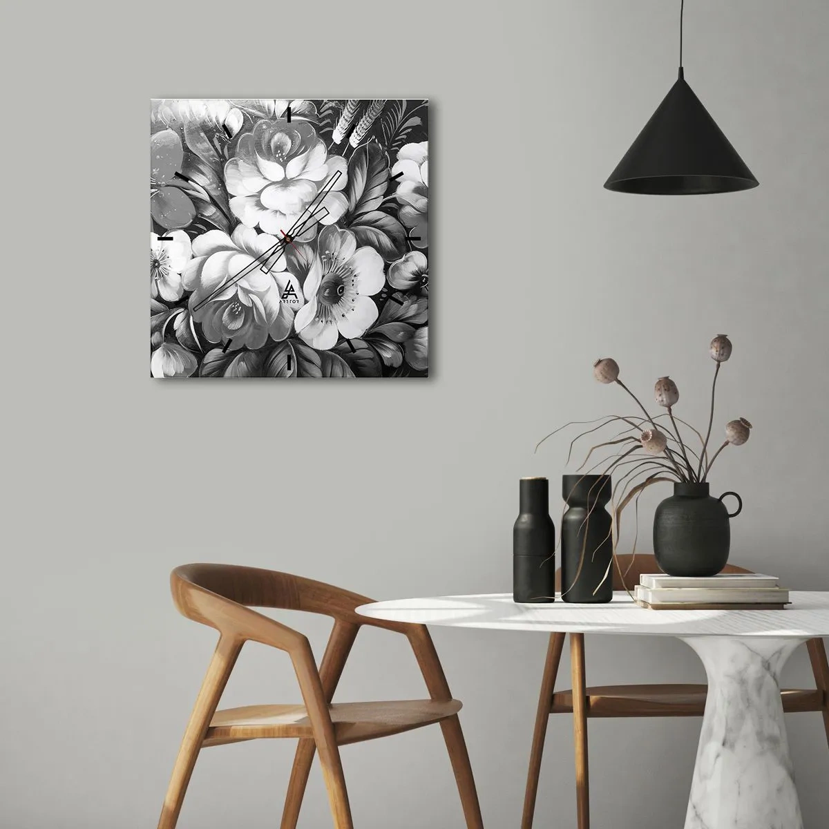 Horloge murale - Pendule murale - Fleurs noires et blanches dans une composition classique et élégante - 30x30cm - Belle même en gris - Décoration murale moderne pour le salon et la chambre ARTTOR