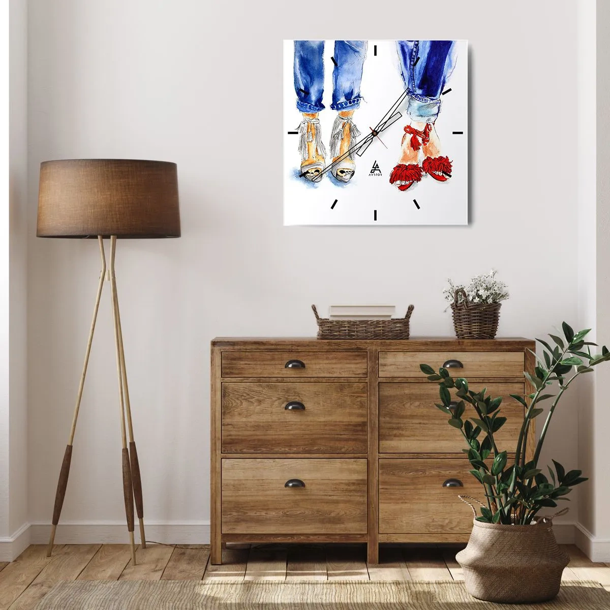Horloge murale - Pendule murale - Illustration de deux paires de chaussures dans des sandales élégantes et un jean - 30x30cm - Peut-être irons-nous nous promener? - Décoration murale moderne pour le salon et la chambre ARTTOR