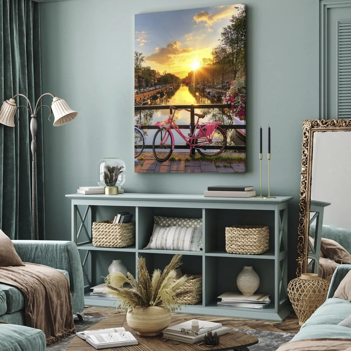Impression sur toile - Image sur toile - Des vélos sur un pont à la lueur du soleil couchant - 50x70cm - Matin de printemps à Amsterdam - Décoration murale moderne pour le salon et la chambre ARTTOR
