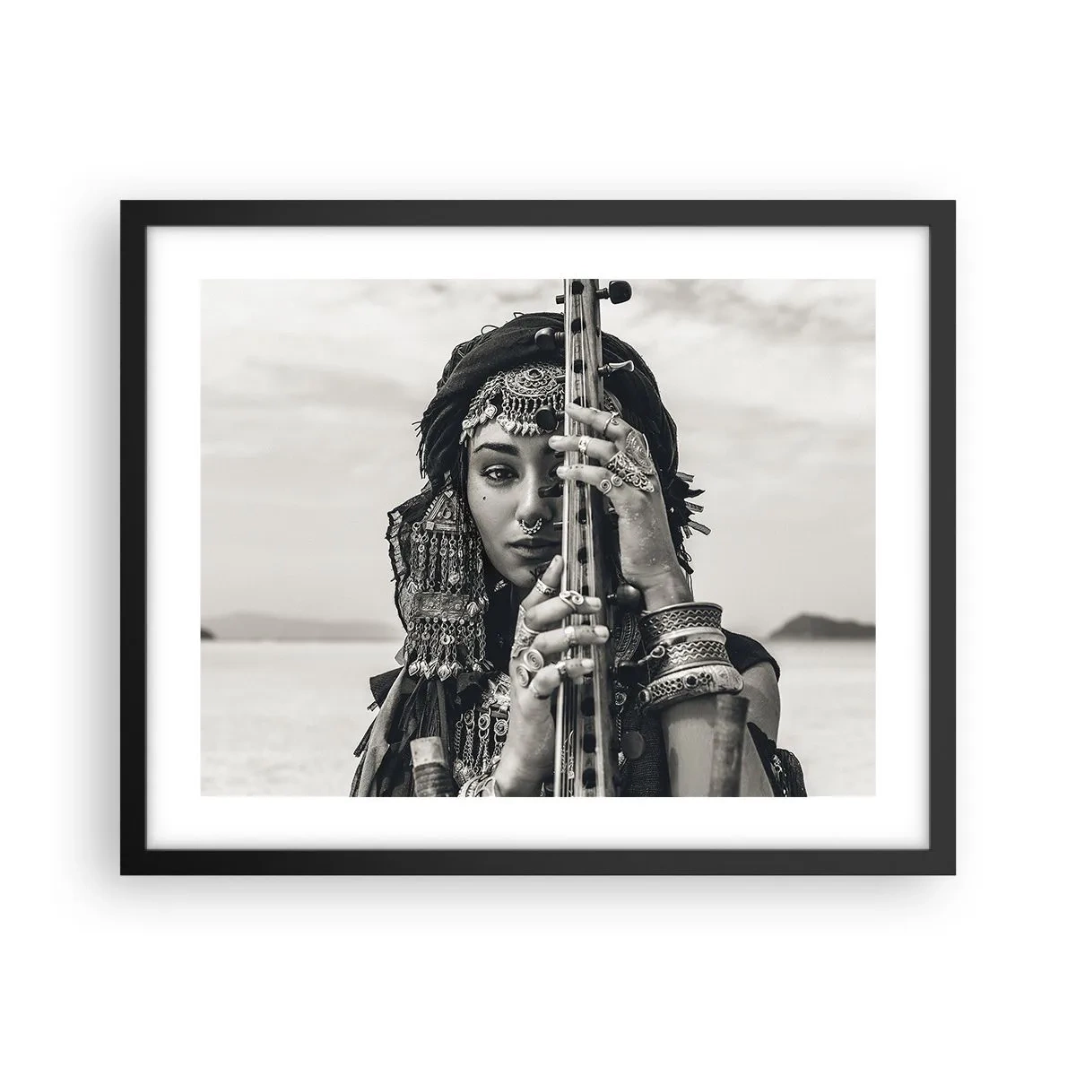 Affiche dans un cadre noir - Poster - Musique de l'Orient elle-même - 50x40 cm
