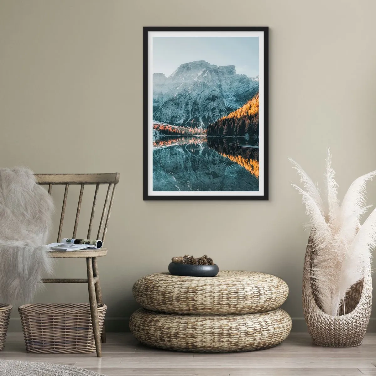 Affiche dans un cadre noir - Poster - Paysage de montagne reflété dans le lac au coucher du soleil - 50x70cm - Reflet de paysage - Décoration murale moderne pour le salon et la chambre ARTTOR