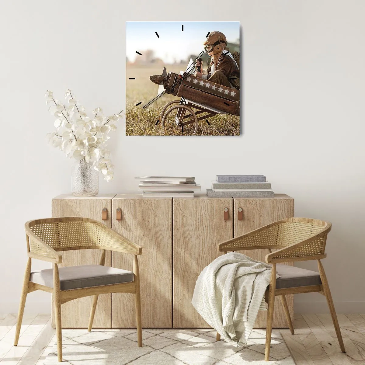 Horloge murale - Pendule murale - Un enfant dans un avion jouet avec un champ en arrière-plan - 30x30cm - Départ vers un rêve - Décoration murale moderne pour le salon et la chambre ARTTOR